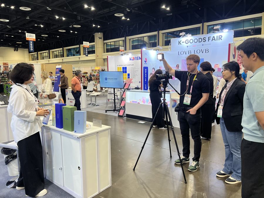 SURF Expo on-site video production