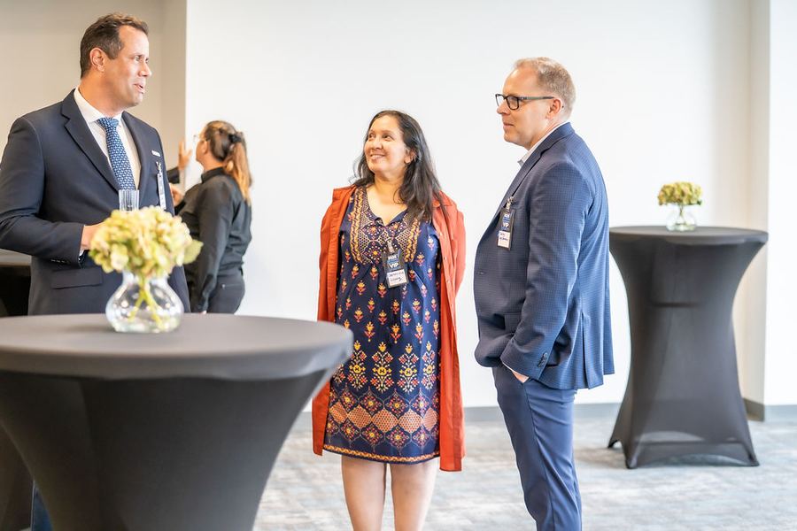 Cocktail networking at UKC reception